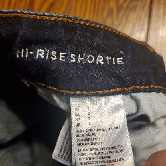 American Eagle high rise shorties super stretch - Picture 3 of 3